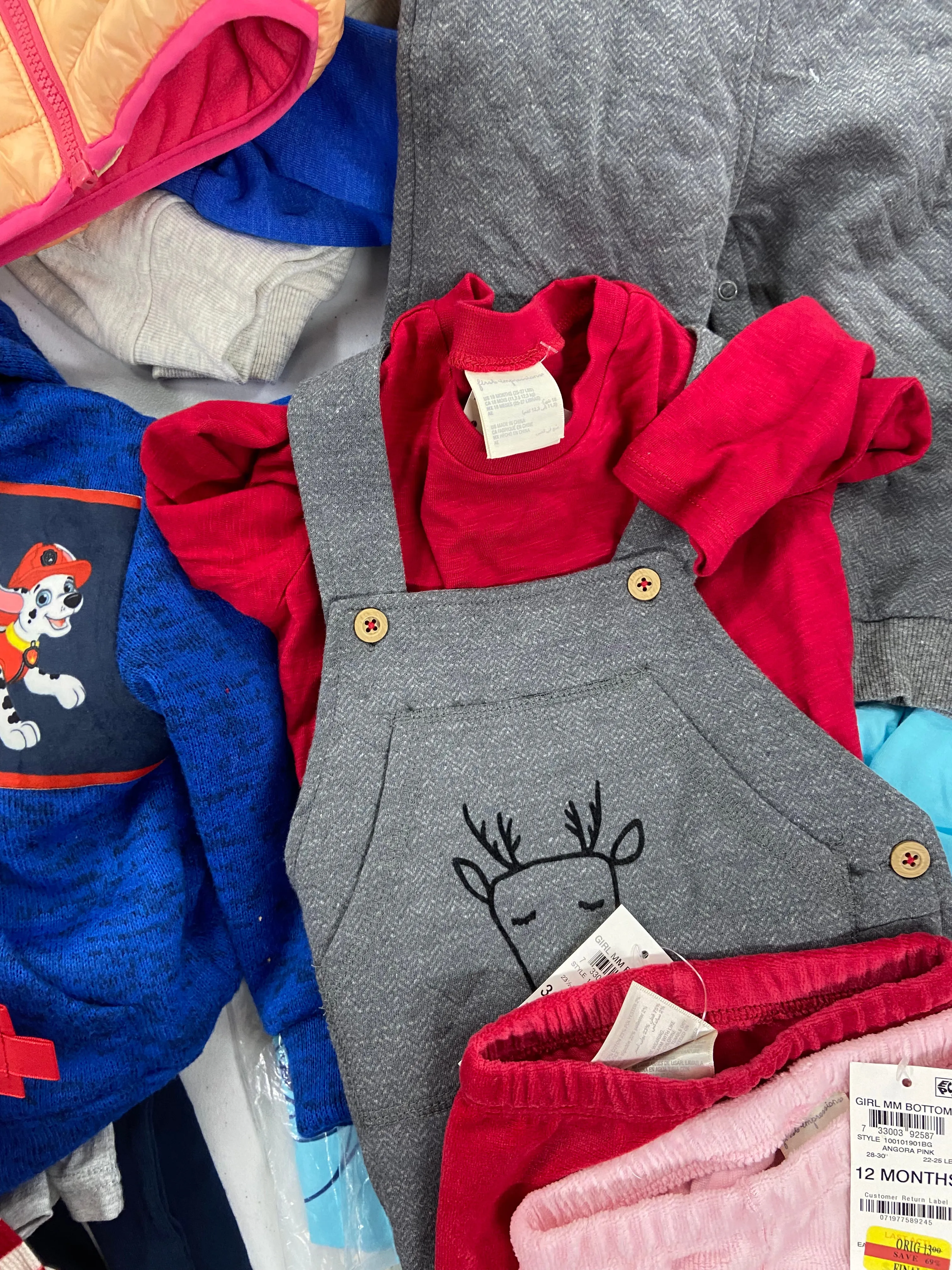 Kid's Clothing Assorted Wholesale Lot, NIKE, HURLEY, NICKELODEON, DISNEY, ROTHSCHILD, FAMILY PJS, FIRST IMPRESSIONS and more, 17 items, Shelf Pulls, MSRP $716