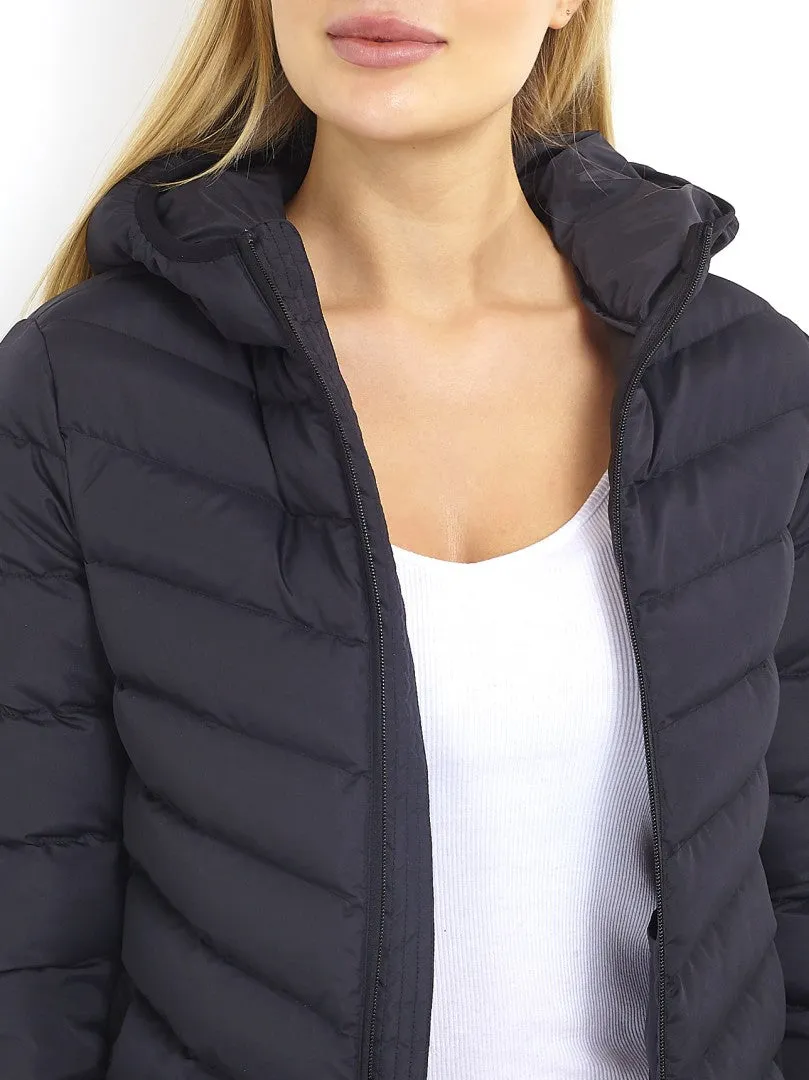PLAIN BLACK HOODED PUFFER JACKET